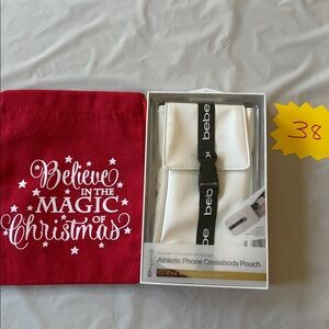 38, NWOT Athletic Bebe Phone Crossbody Pouch